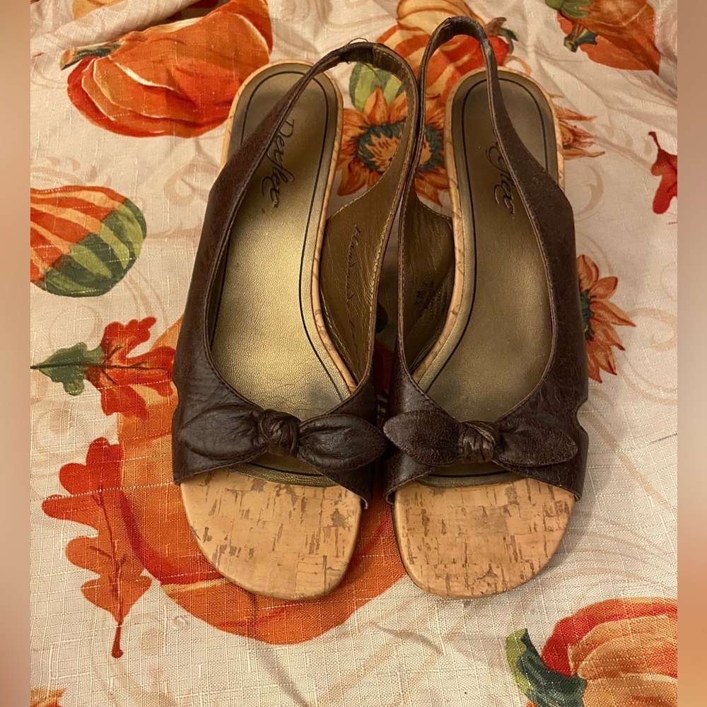DexFlex heels women size 7 brown